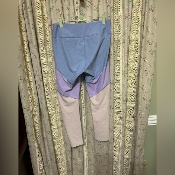 Outdoor Voices 7/8 Springs Tri-Color Block Leggings Lilac Lavender Dahlia Large - Picture 5 of 5